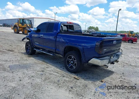 2015 Toyota Tundra Limited 5.7L V8 z USA, uszkodzony, nr VIN 5TFBW5F12FX477257